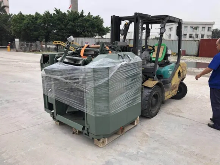 塑料成型機清關代理公司產品圖